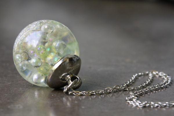 Kette Seifenblasen Sterlingsilber Regenbogen Perlen in Gießharz Kette mit Glaskugel funkelndes Geschenk für Sie Freundin Schwester Mutter